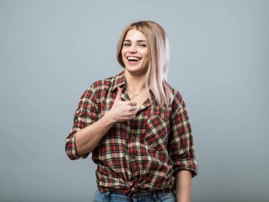 başparmak ile şirin kız