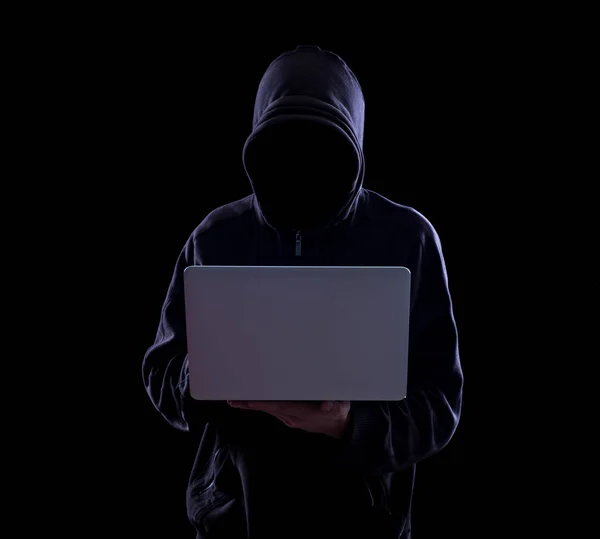 Hacker anónimo en la oscuridad — Foto de Stock