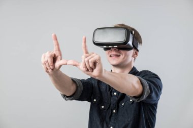 Sanal gerçeklikteki adam