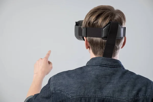 Sanal gerçeklikteki adam