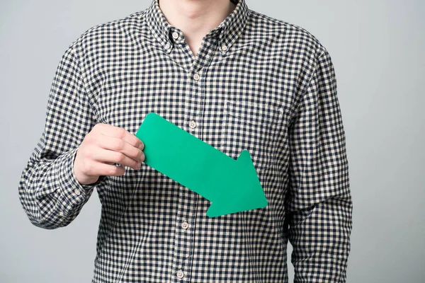 Yeşil ok ile genç adam