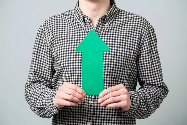 Yeşil ok ile genç adam