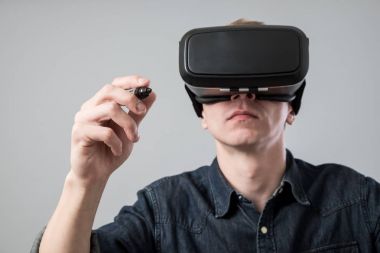 Sanal gerçeklikteki adam