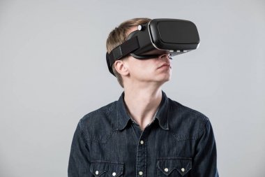 Sanal gerçeklikteki adam