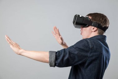 Sanal gerçeklikteki adam