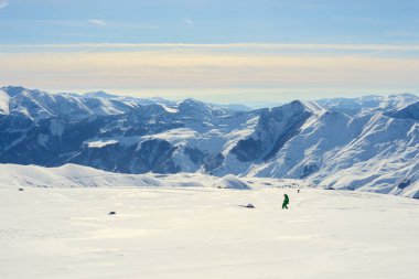 Snowboard ile kış Dağları Panoraması