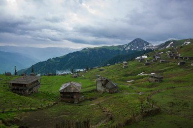 terk edilmiş dağ köyü