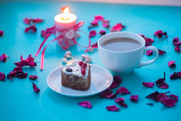 Valentine's Day, romantic dinner for your favorite - big cup of — Stock Photo, Image