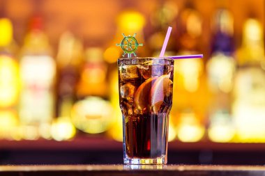 Taze kokteyl çubuğu