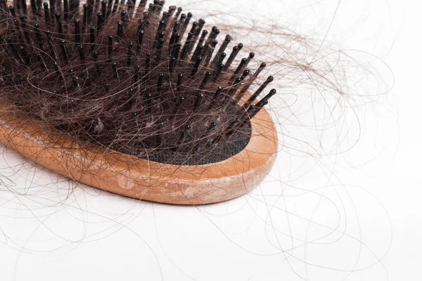 El cabello precipitado enredado en el peine — Foto de Stock