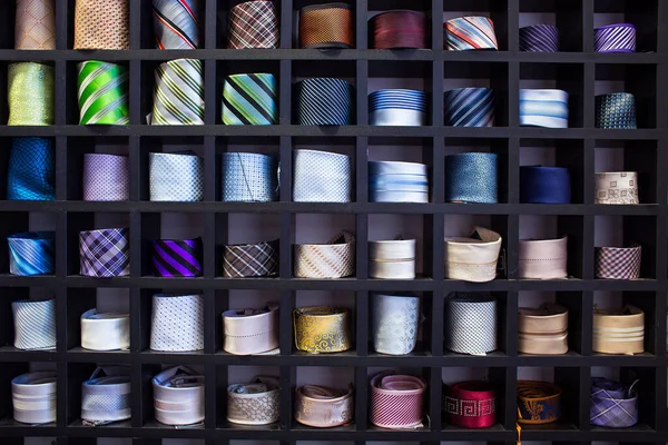 Vetrina Con Cravatte Multicolore — Foto Stock