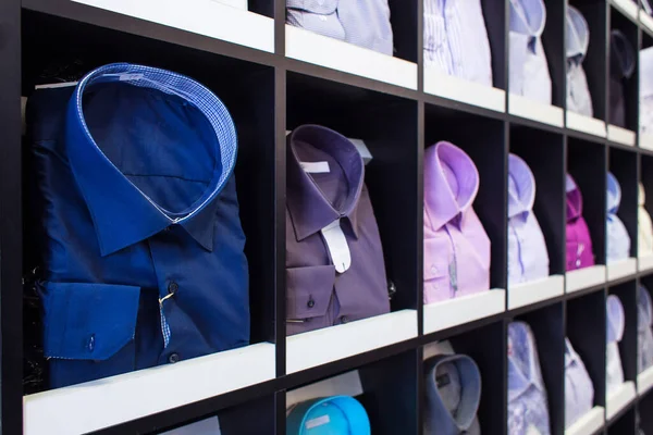 Camisas Multicolores Para Hombre Showcase Boutique —  Fotos de Stock