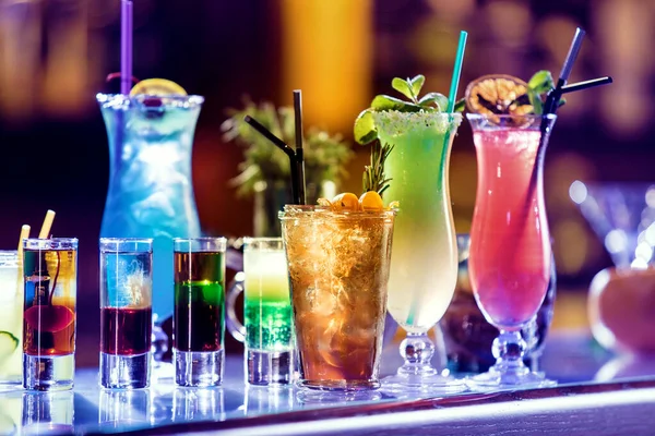 Uppsättning Cocktails Baren — Stockfoto