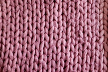 Pembe örülü battaniye. Büyük döngüler.