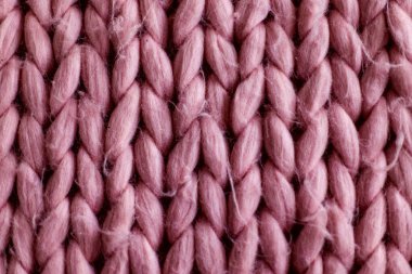 Pembe örülü battaniye. Büyük döngüler.