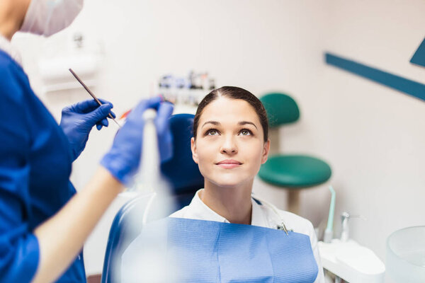 Work in the dental office