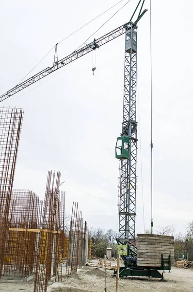 Site in opbouw. Armatuur. Rechtenvrije Stockafbeeldingen