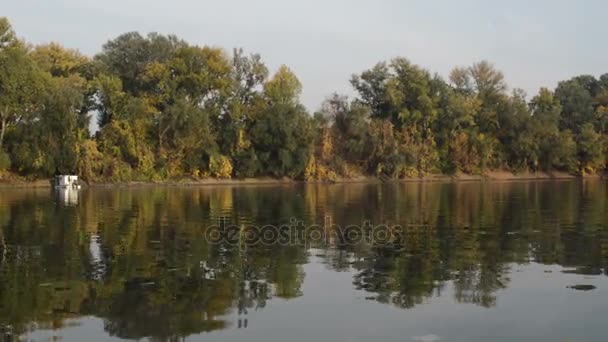 Rivière Tisa en automne 