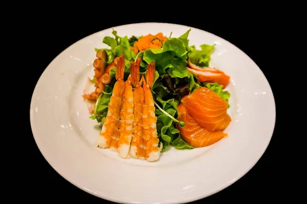 Salata somon karides Yengeç sopa ahtapot ton balığı sebze