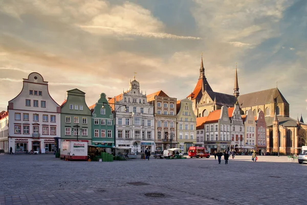 Rostock, Alemania - 15 de enero de 2020: Nuevo Mercado de Rostock, Alemania — Foto de Stock