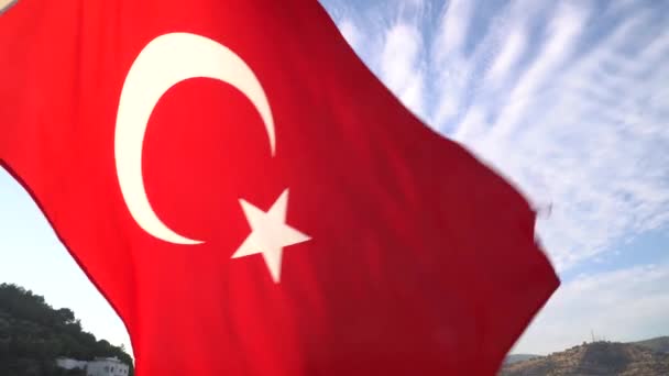 Bandeira turca acenando em Bodrum - TURKEY — Vídeo de Stock