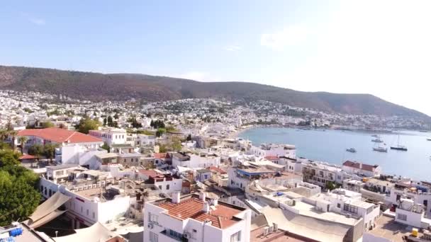 Centrum miasta Bodrum, białe domy, drone strzał Muğla Turcja — Wideo stockowe