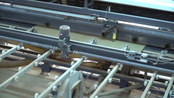 Fábrica de móveis máquina de corte — Vídeo de Stock