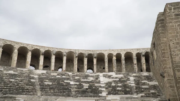 Uitzicht op historische oude oude stad van Aspendos in Antalya. detail-Turkije — Stockfoto