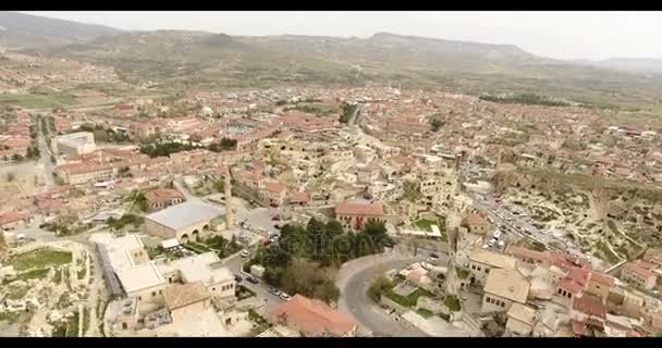 Widok z lotu ptaka jaskiń i rodzinnie widok Urgup-Cappadocia, Turcja — Wideo stockowe