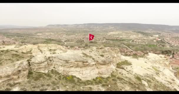 Havadan görünümü, generel Ürgüp ve Türk bayrakları, Kapadokya, Türkiye — Stok video