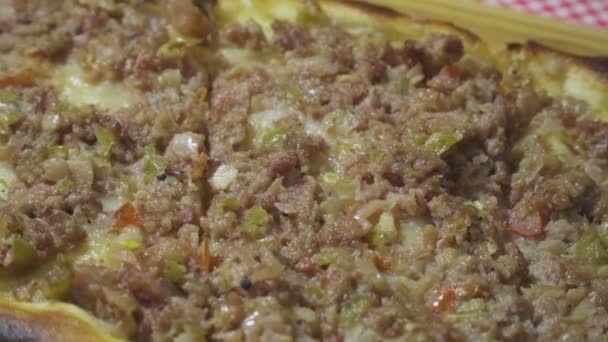 Турецька Арабська Традиційні Рамадан Pide Їжі Ясним Фаршем Бамбуков Обробна — стокове відео