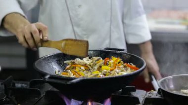 Şef kızartma sebze ve et 