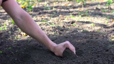 Erkek el kalite, yavaş hareket kontrol yere dokunmadan