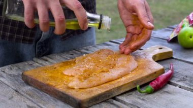 Tavuk eti doğada yağlama