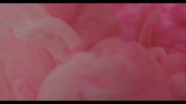 İlginç bir arka plan ve doku. Suda hareket var. Resimler