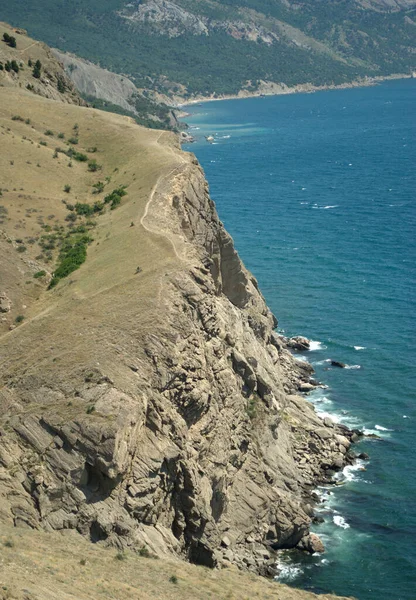 Die Berge Und Das Meer Faszinieren Immer Einzigartige Elemente Deren — Stockfoto