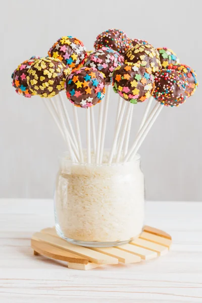 Hälsosam tårta pops på en pinne — Stockfoto