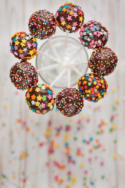 Lezzetli tatil kek çıkar bir cam renkli.