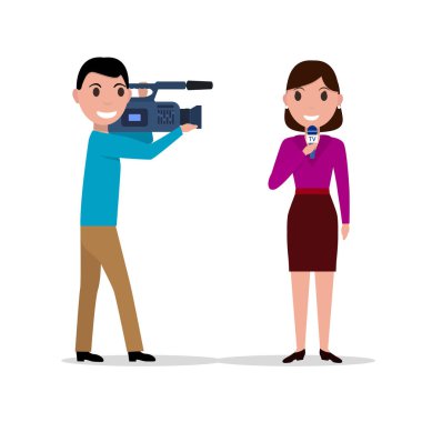 Kameraman filme kadın gazeteci mikrofon ile