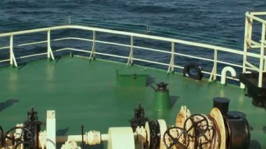 Bir kürsü görüntüleyin. Fising trawler 
