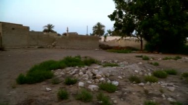 Al Jazirah Alhamra Old Town - BAE en küçük emirlik içinde terk edilmiş köy - Ras Al Khaimah. Steadycam atış.