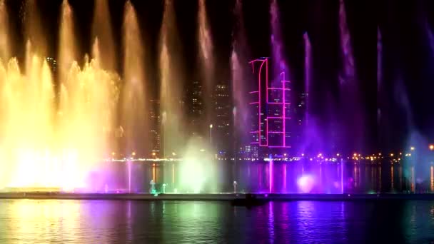 晚上音乐唱歌喷泉节目 阿联酋 — 图库视频影像