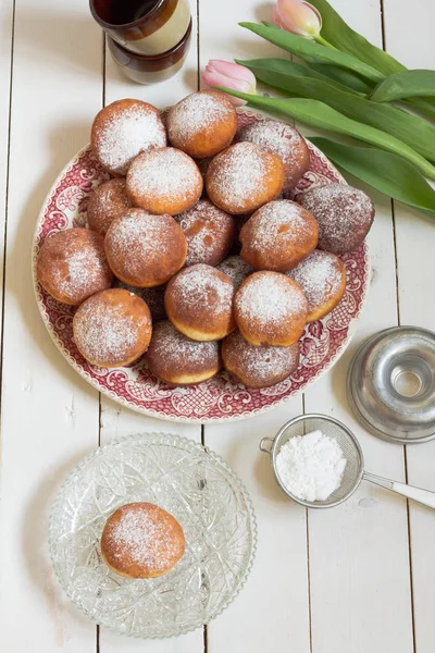 Donuts Polacos Donas Mesa Madera Fondo Blanco — Foto de Stock