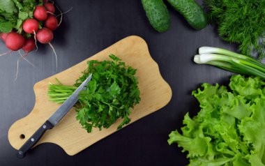 Yemek. Doğal maddeler, sebze ve baharat. Privileyno 