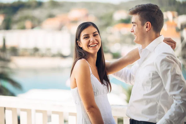 Pareja Feliz Enamorada Vacaciones Verano Celebración Vacaciones Aniversario Compromiso Mujer —  Fotos de Stock