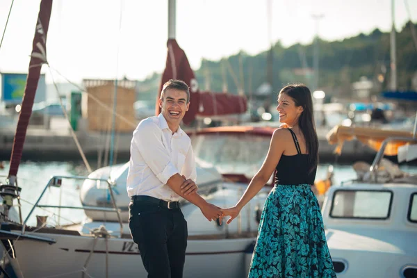 Joyeux Couple Amoureux Pendant Les Vacances Été Célébration Des Vacances — Photo