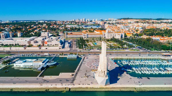 유명한 기념물의 Lisbon Portugal Visit 사이트에서 Tagus 지구에 관점의 은행에 — 스톡 사진