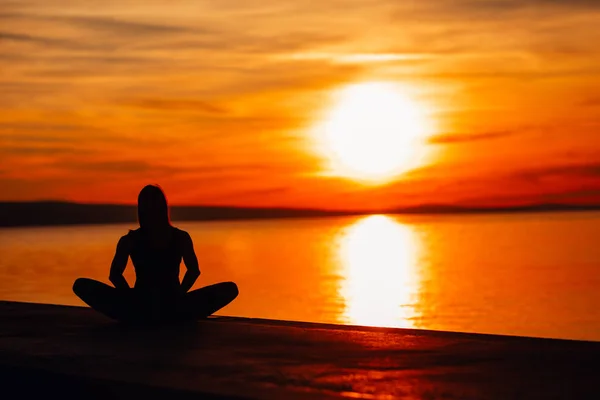 Carefree Calm Woman Meditating Nature Finding Inner Peace Yoga Practice — Stock Photo, Image