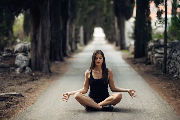 Carefree Calm Woman Meditating Nature Finding Inner Peace Yoga Practice — Stock Photo, Image