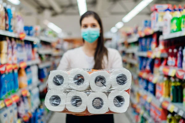 Lipsa Hârtie Igienică Femeie Mască Igienică Cumpărături Pentru Consumabile Hârtie — Fotografie, imagine de stoc